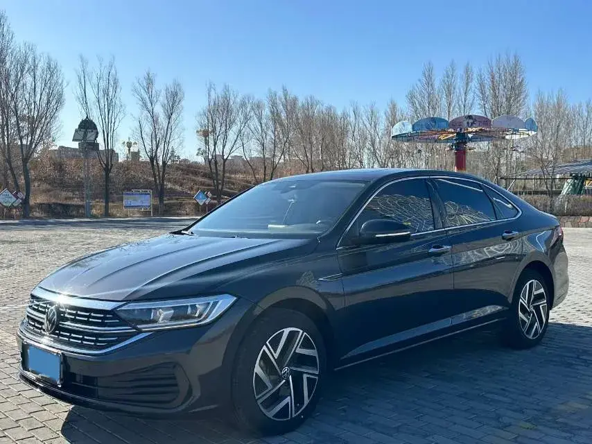 2023 Volkswagen Sagitar 1.5T 160HP L4 7DCT