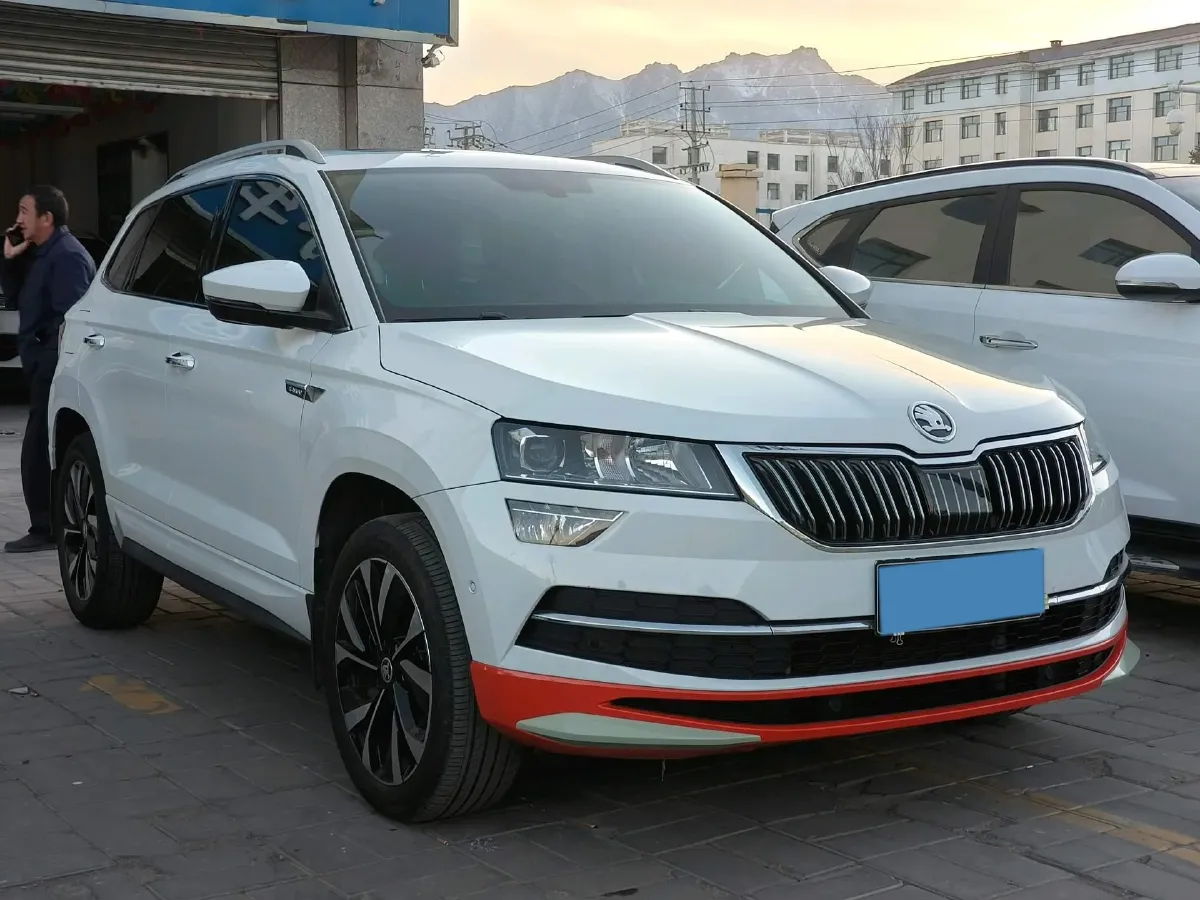 2023 Skoda Karoq 1.4T 150HP L4 7DCT,autocango,china used car exporter,china ev exporter,chinese used car exporter,chinese used ev exporter