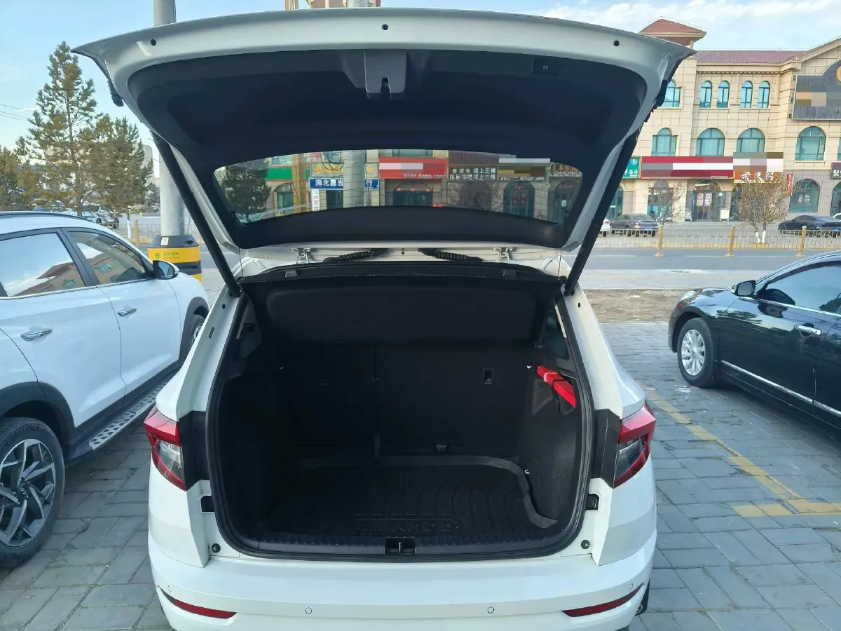 2023 Skoda Karoq 1.4T 150HP L4 7DCT,autocango,china used car exporter,china ev exporter,chinese used car exporter,chinese used ev exporter