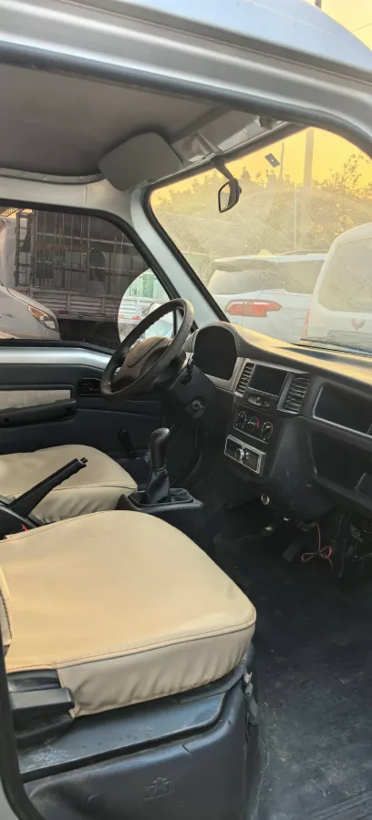 2015 WuLing ZhiGuang 1.2L 82HP L4 5MT,autocango,china used car exporter,china ev exporter,chinese used car exporter,chinese used ev exporter