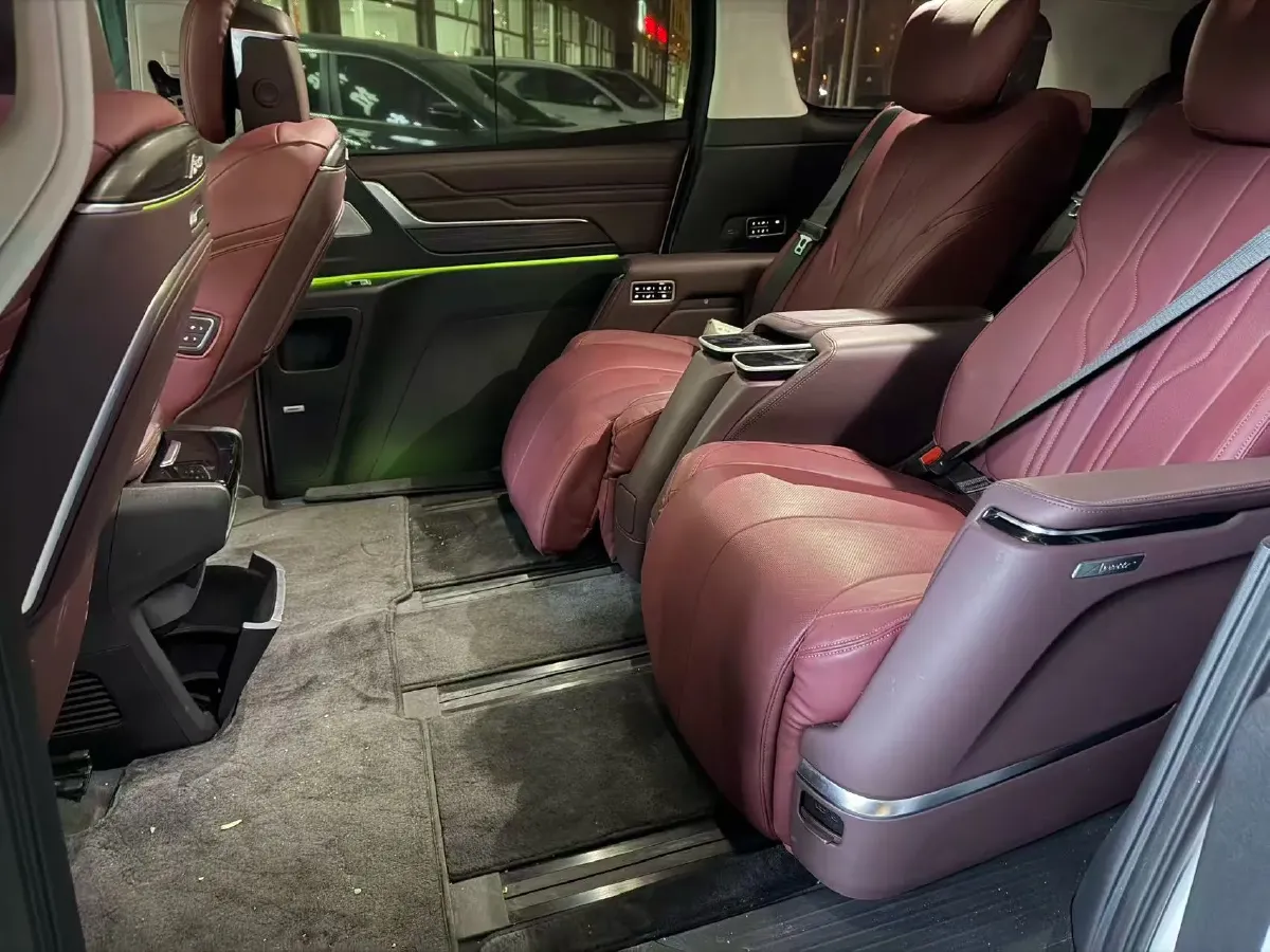 2023 Buick Century 2.0T 237HP L4 9AT,autocango,china used car exporter,china ev exporter,chinese used car exporter,chinese used ev exporter