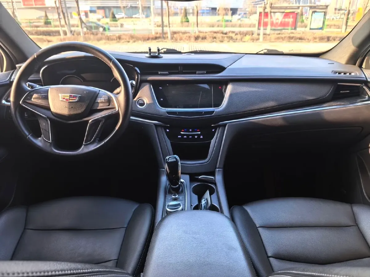 2021 Cadillac XT5 2.0T 237HP L4 9AT,autocango,china used car exporter,china ev exporter,chinese used car exporter,chinese used ev exporter