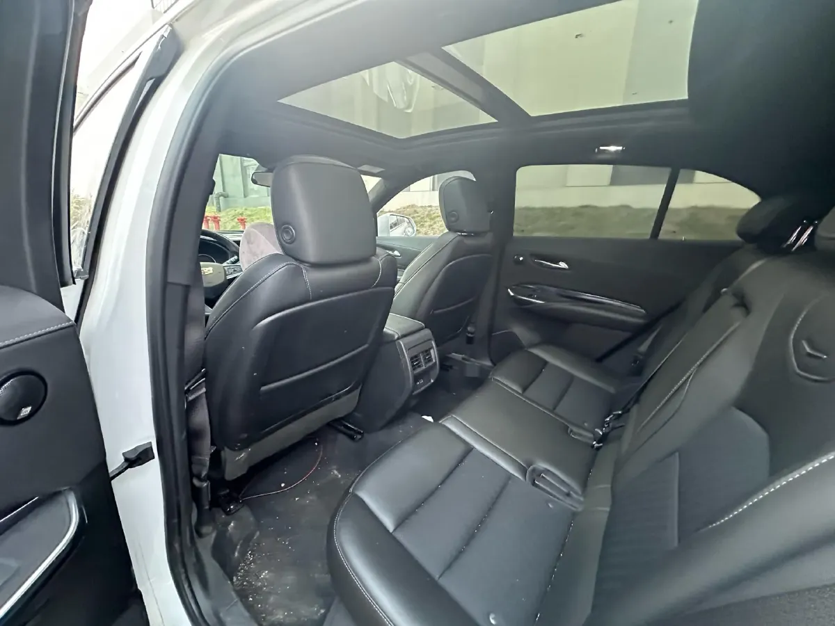 2021 Cadillac XT4 2.0T 237HP L4 9AT,autocango,china used car exporter,china ev exporter,chinese used car exporter,chinese used ev exporter