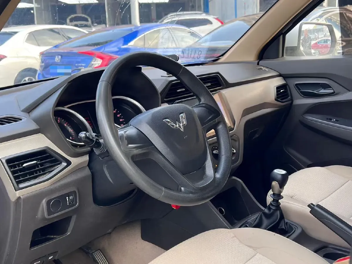 2019 WuLing HongGuang 1.5L 99HP L4 6MT,autocango,china used car exporter,china ev exporter,chinese used car exporter,chinese used ev exporter