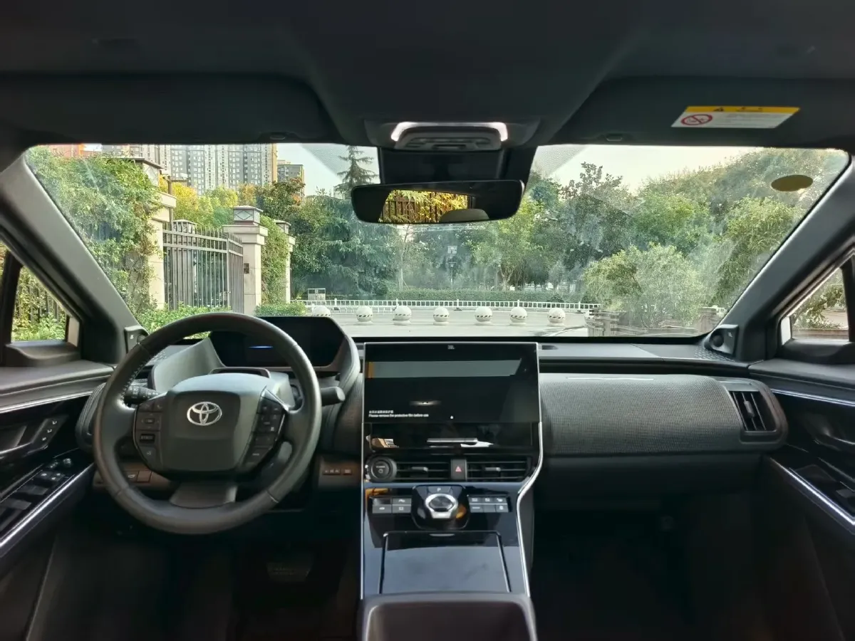 2024 Toyota BZ4X BEV 66.7KWH,autocango,china used car exporter,china ev exporter,chinese used car exporter,chinese used ev exporter