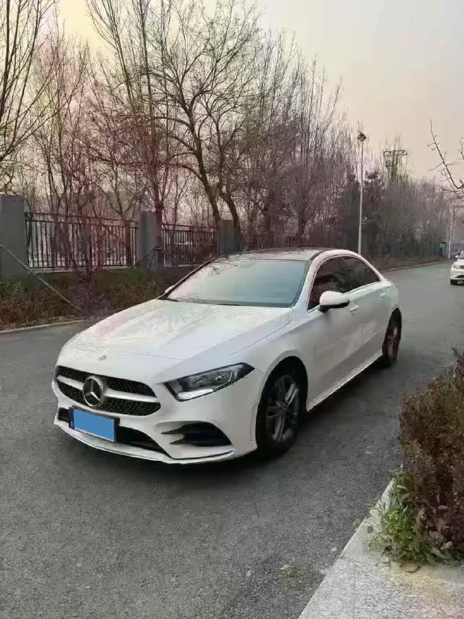 2021 Mercedes-Benz A Class 1.3T 136HP L4 7DCT,autocango,china used car exporter,china ev exporter,chinese used car exporter,chinese used ev exporter