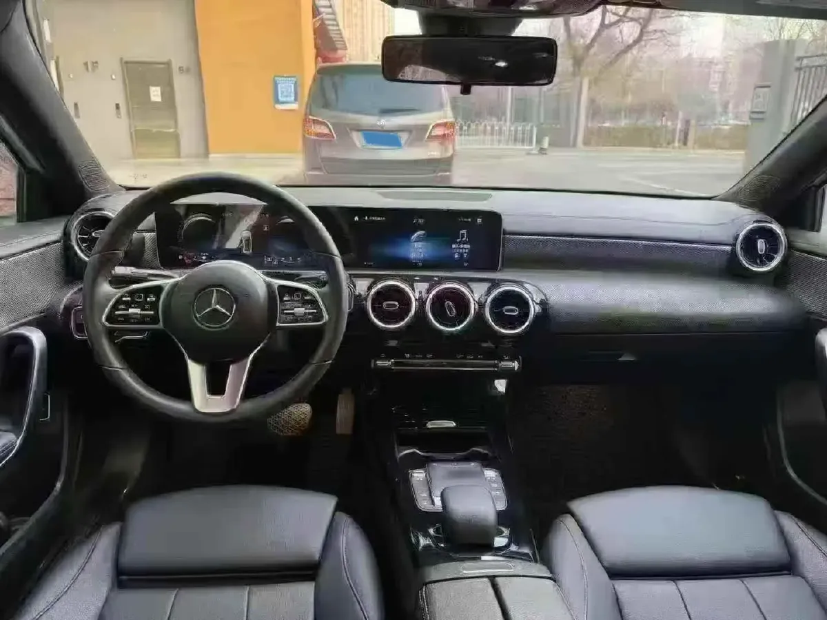 2021 Mercedes-Benz A Class 1.3T 136HP L4 7DCT,autocango,china used car exporter,china ev exporter,chinese used car exporter,chinese used ev exporter