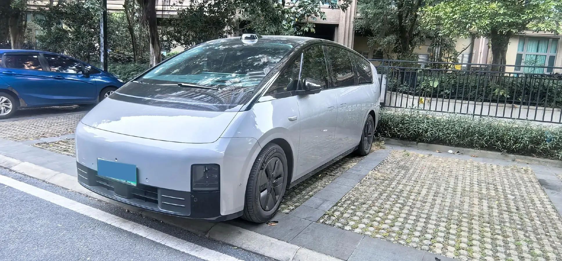 2024 Li MEGA BEV 102.7KWH