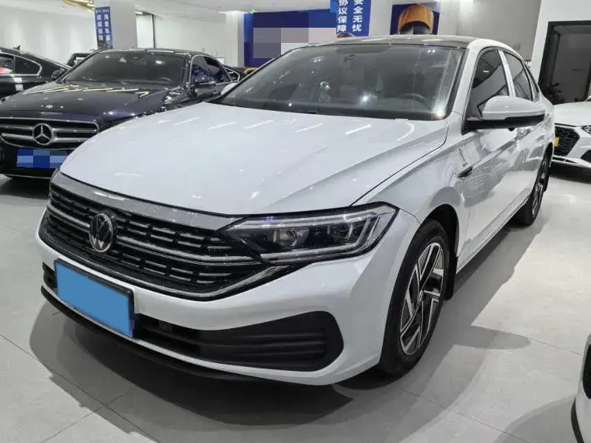 2025 Volkswagen Sagitar 1.5T 160HP L4 7DCT