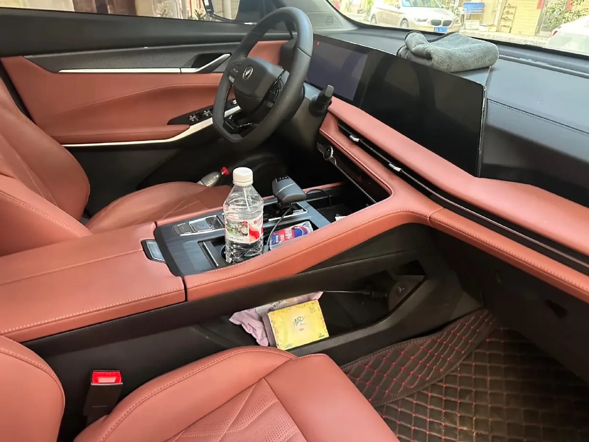 2024 ChangAn CS75 Plus 1.5T 188HP L4 8AT,autocango,china used car exporter,china ev exporter,chinese used car exporter,chinese used ev exporter