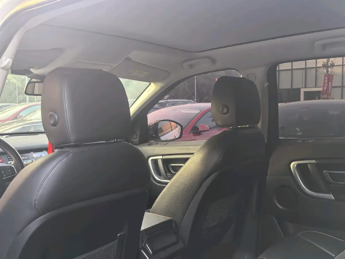 2019 Land Rover Discovery Sport 2.0T 241HP L4 9AT,autocango,china used car exporter,china ev exporter,chinese used car exporter,chinese used ev exporter