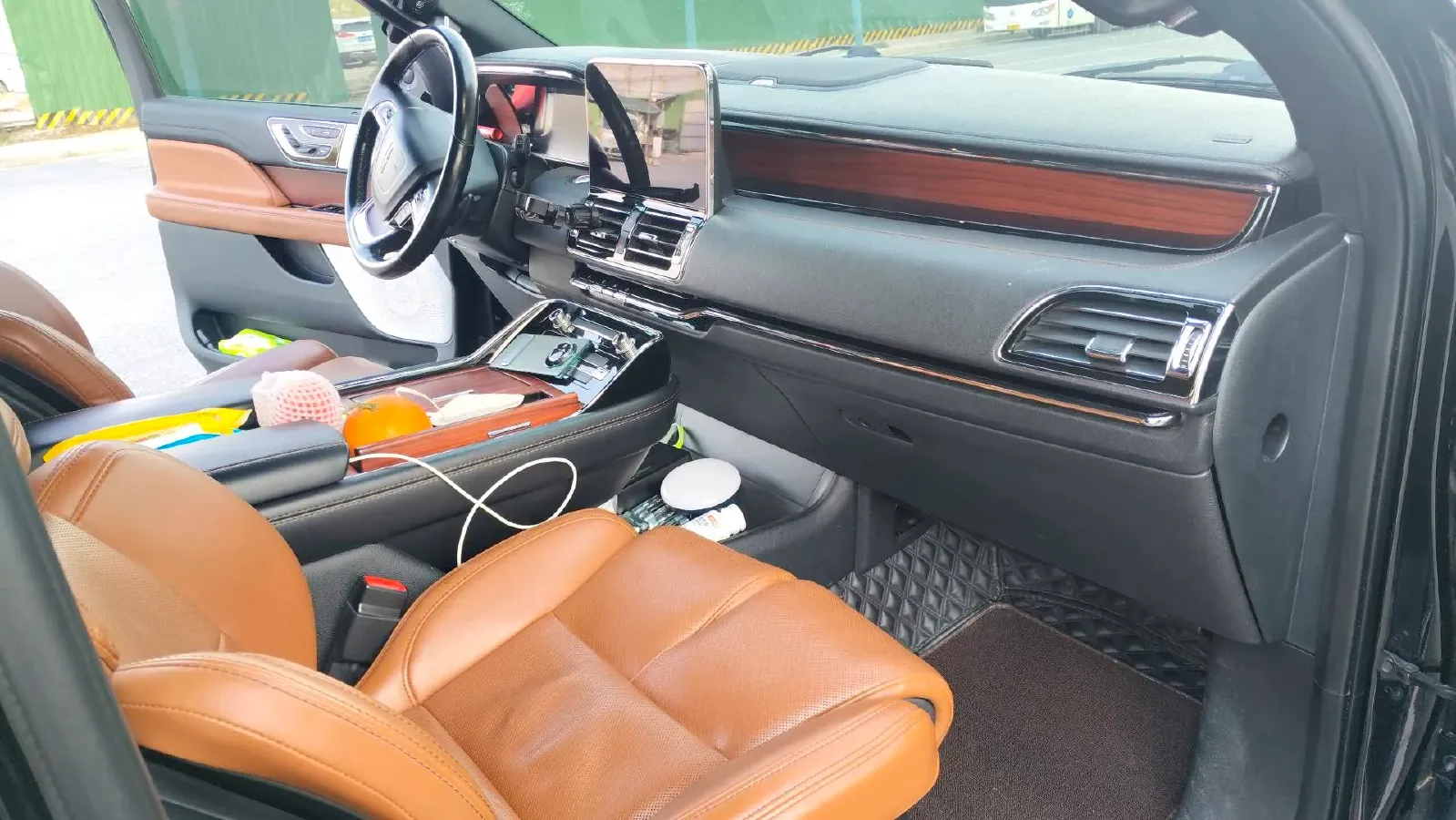 2020 Lincoln Navigator 3.5T 388HP V6 10AT,autocango,china used car exporter,china ev exporter,chinese used car exporter,chinese used ev exporter