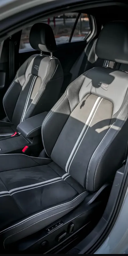 2023 Li L8 Range Extended 154HP REEV 40.9KWH,autocango,china used car exporter,china ev exporter,chinese used car exporter,chinese used ev exporter