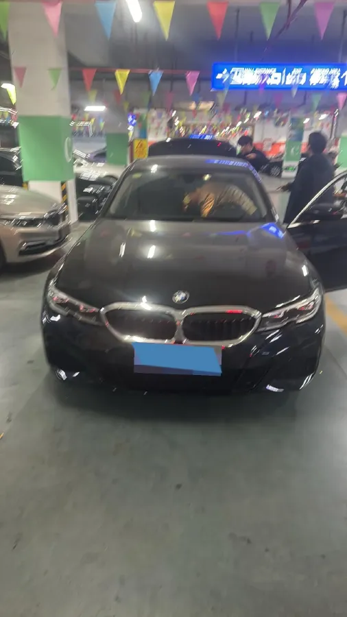 2021 BMW 3 Series 2.0T 156HP L4 8AT,autocango,china used car exporter,china ev exporter,chinese used car exporter,chinese used ev exporter