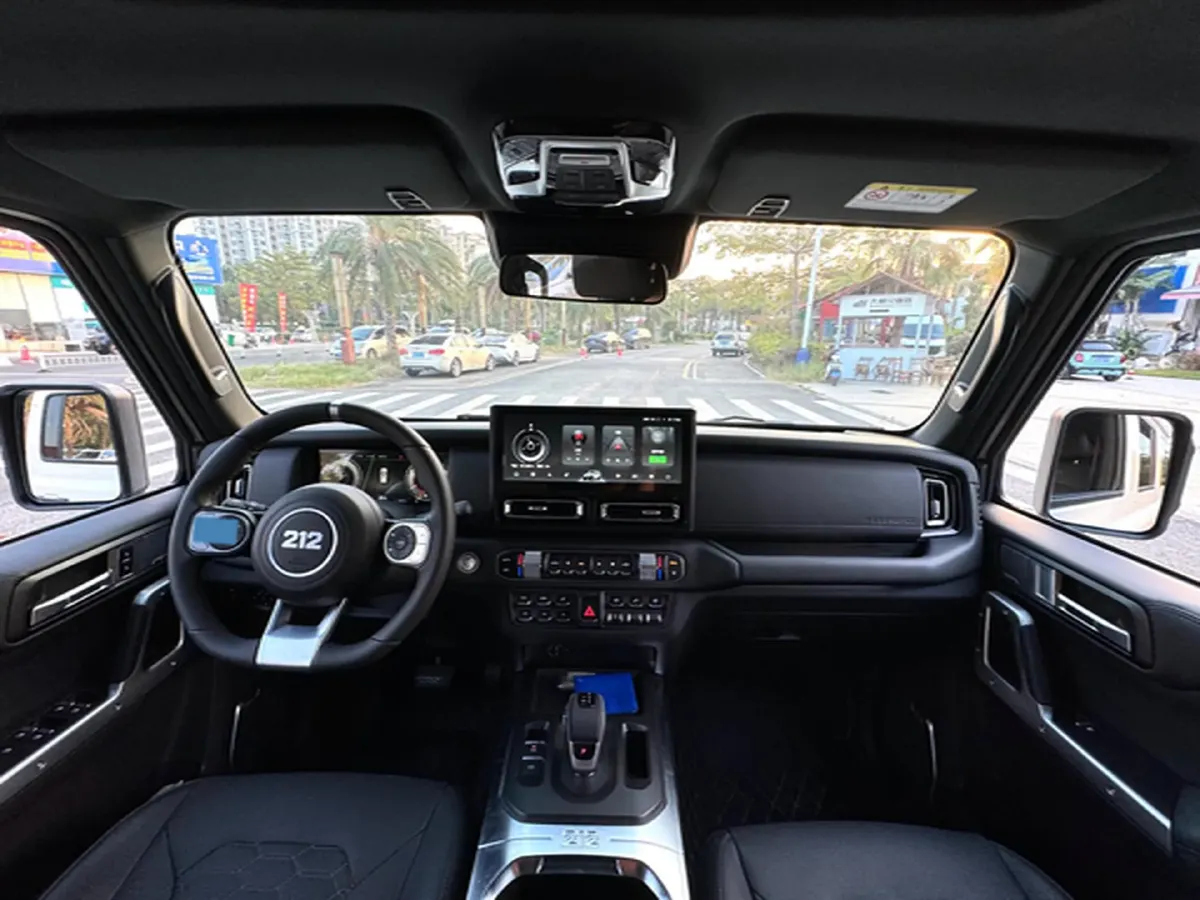 2024 212 212 T01 2.0T 252HP L4 8AT,autocango,china used car exporter,china ev exporter,chinese used car exporter,chinese used ev exporter