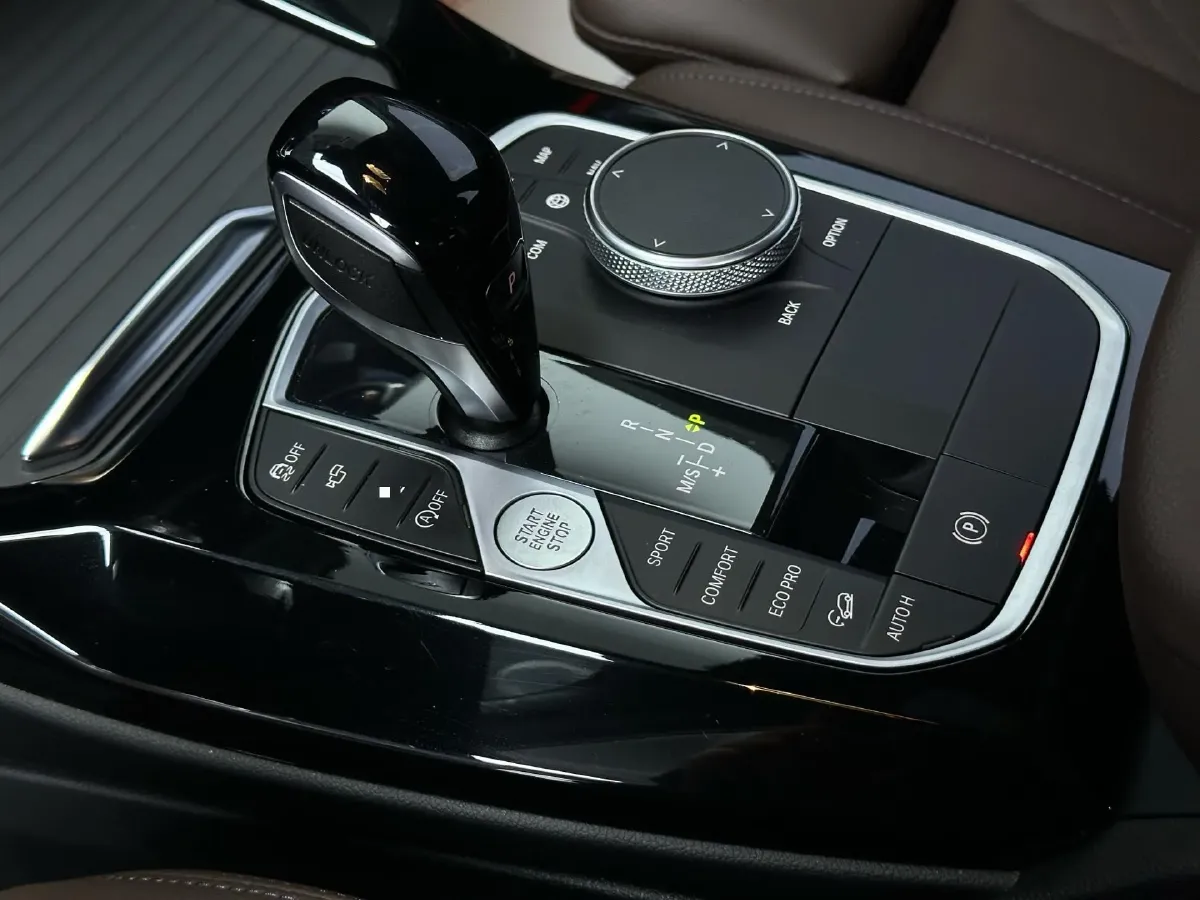 2023 BMW X3 2.0T 245HP L4 8AT,autocango,china used car exporter,china ev exporter,chinese used car exporter,chinese used ev exporter