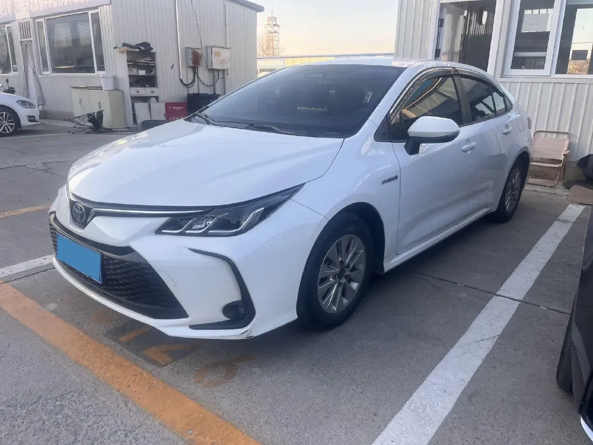 2024 Toyota Corolla 1.8L 98HP L4 E-CVT Hybrid