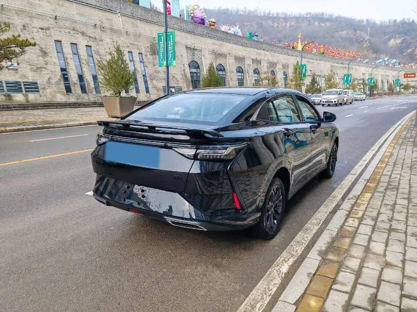 2023 DongFeng Aeolus YiXuan 1.5L 125HP L4 6DCT,autocango,china used car exporter,china ev exporter,chinese used car exporter,chinese used ev exporter