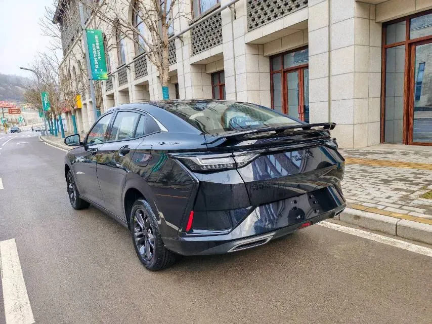2023 DongFeng Aeolus YiXuan 1.5L 125HP L4 6DCT,autocango,china used car exporter,china ev exporter,chinese used car exporter,chinese used ev exporter