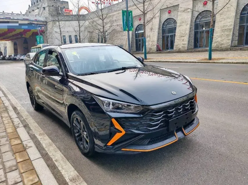 2023 DongFeng Aeolus YiXuan 1.5L 125HP L4 6DCT,autocango,china used car exporter,china ev exporter,chinese used car exporter,chinese used ev exporter