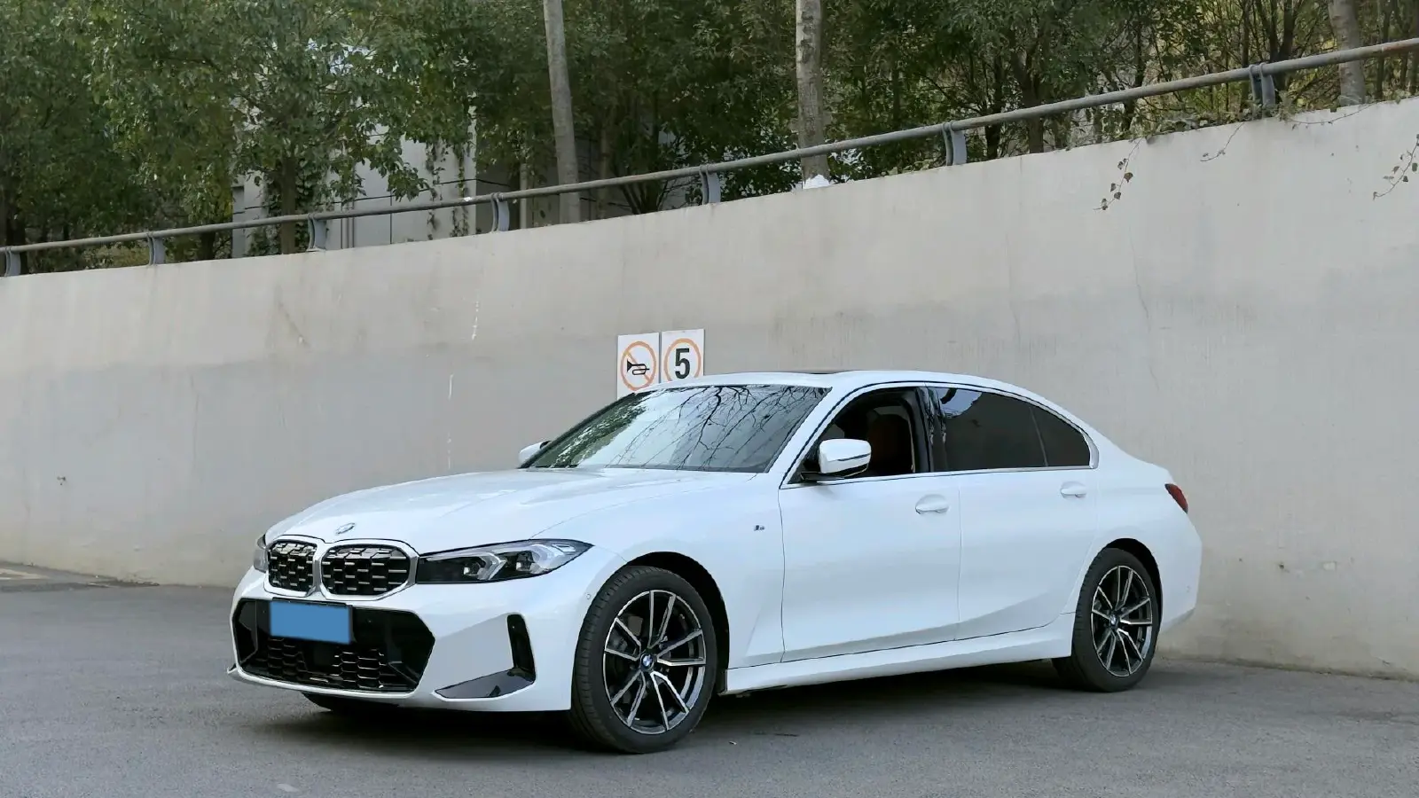 2025 BMW 3 Series 2.0T 184HP L4 8AT