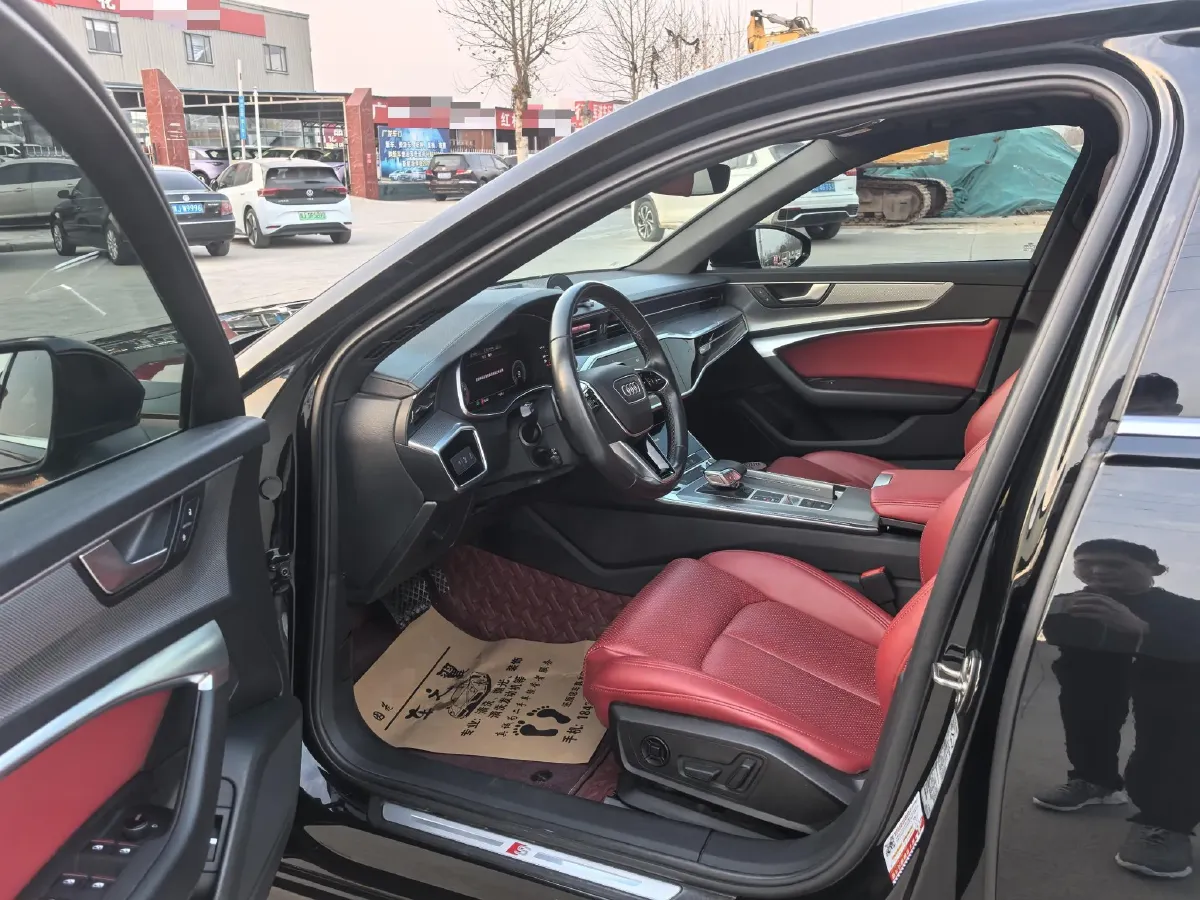 2022 Audi A6L 2.0T 224HP L4 7DCT,autocango,china used car exporter,china ev exporter,chinese used car exporter,chinese used ev exporter