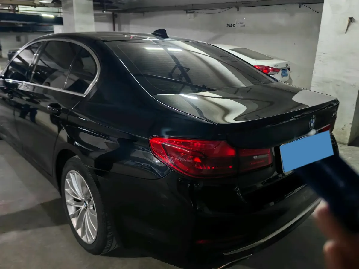 2020 BMW 5 Series 2.0T 252HP L4 8AT,autocango,china used car exporter,china ev exporter,chinese used car exporter,chinese used ev exporter