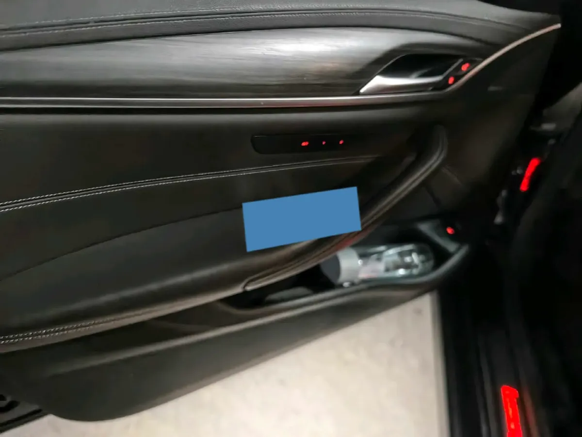 2020 BMW 5 Series 2.0T 252HP L4 8AT,autocango,china used car exporter,china ev exporter,chinese used car exporter,chinese used ev exporter