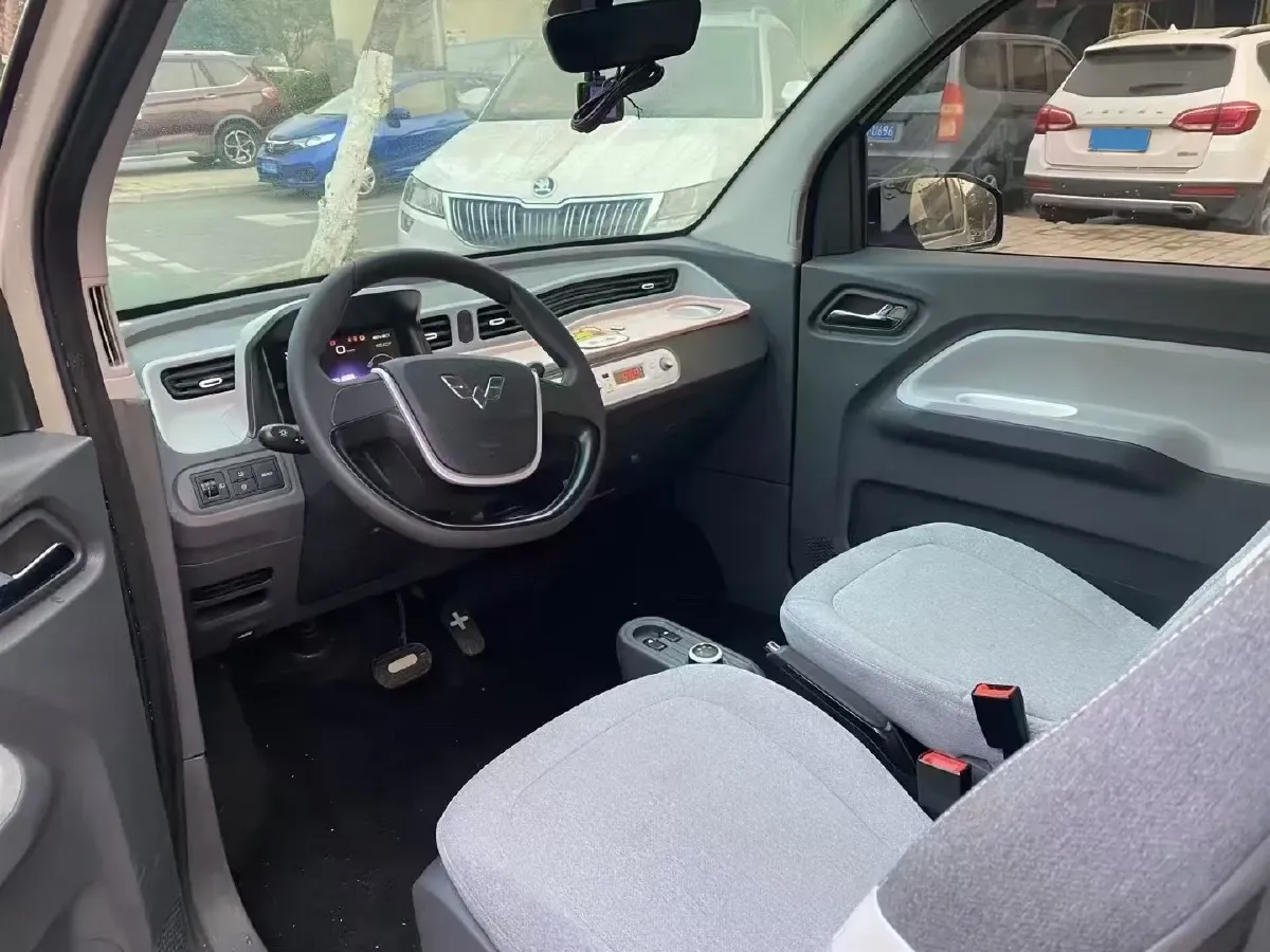 2022 WuLing HongGuang MINI EV BEV 13.8KWH,autocango,china used car exporter,china ev exporter,chinese used car exporter,chinese used ev exporter