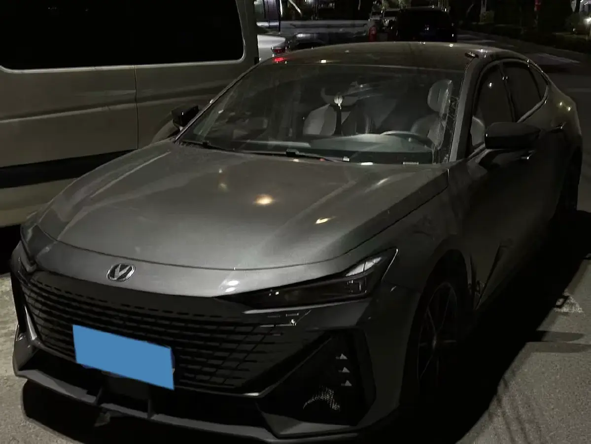 2022 ChangAn UNI-V 1.5T 188HP L4 7DCT