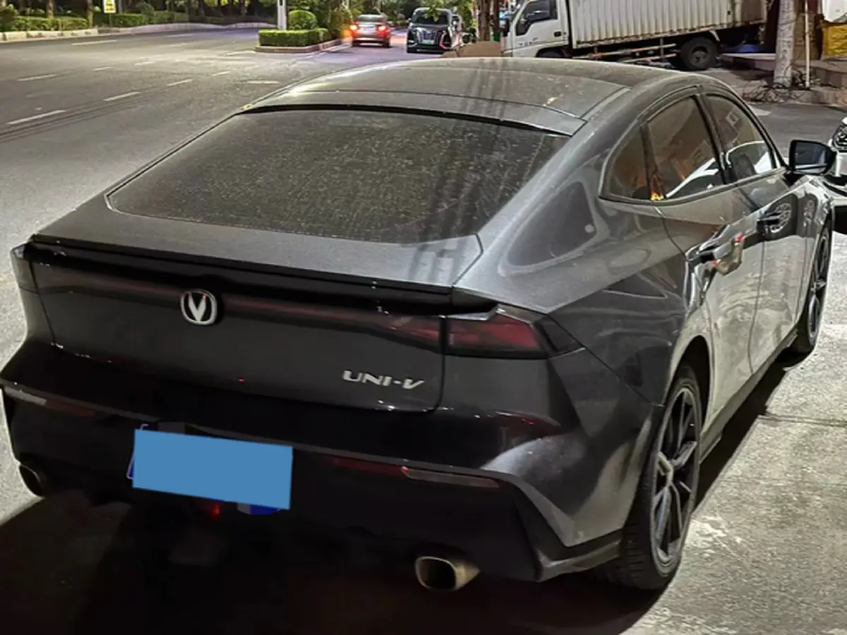 2022 ChangAn UNI-V 1.5T 188HP L4 7DCT,autocango,china used car exporter,china ev exporter,chinese used car exporter,chinese used ev exporter