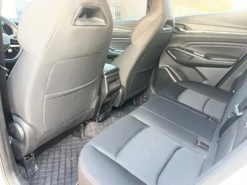 2024 ChangAn X5 PLUS 1.5T 188HP L4 7DCT,autocango,china used car exporter,china ev exporter,chinese used car exporter,chinese used ev exporter