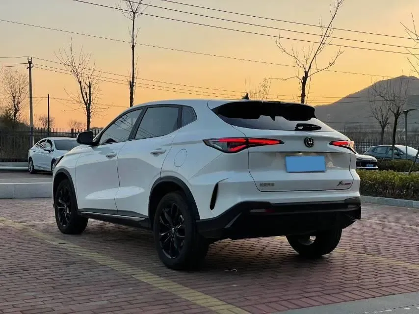 2024 ChangAn X5 PLUS 1.5T 188HP L4 7DCT,autocango,china used car exporter,china ev exporter,chinese used car exporter,chinese used ev exporter
