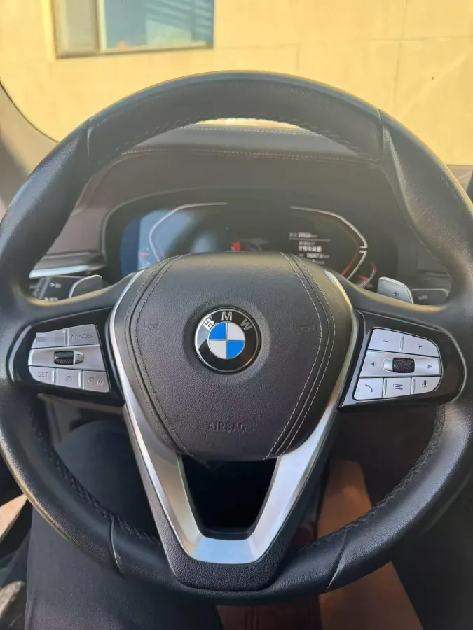 2023 BMW 5 Series 2.0T 245HP L4 8AT,autocango,china used car exporter,china ev exporter,chinese used car exporter,chinese used ev exporter