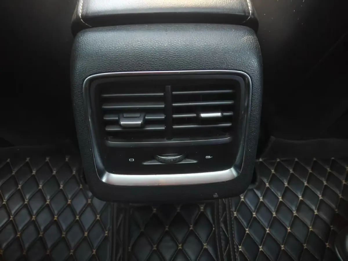 2020 Geely Azkarra 1.8T 184HP L4 7DCT,autocango,china used car exporter,china ev exporter,chinese used car exporter,chinese used ev exporter