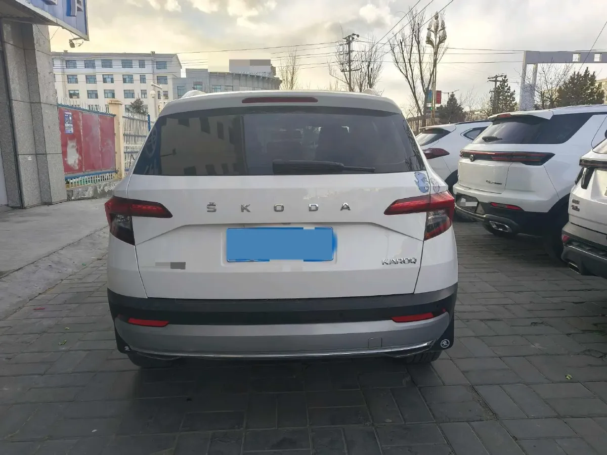 2021 Skoda Karoq 1.4T 150HP L4 7DCT,autocango,china used car exporter,china ev exporter,chinese used car exporter,chinese used ev exporter