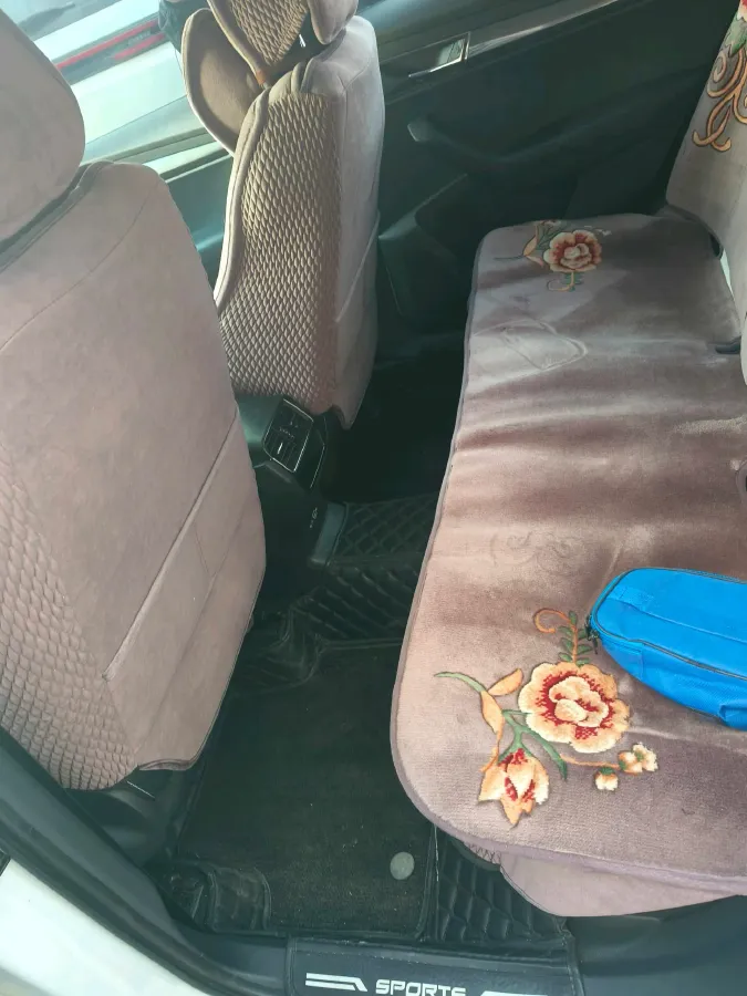 2021 Skoda Karoq 1.4T 150HP L4 7DCT,autocango,china used car exporter,china ev exporter,chinese used car exporter,chinese used ev exporter