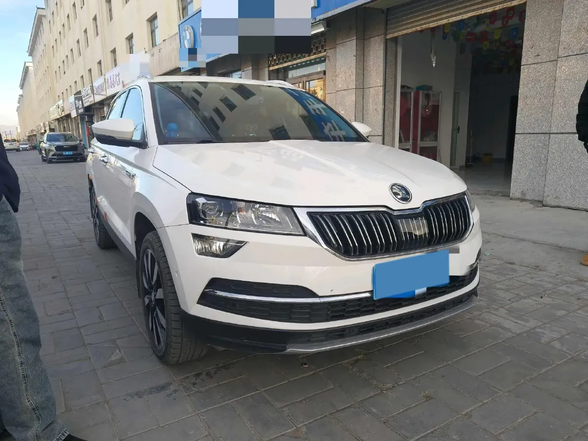 2021 Skoda Karoq 1.4T 150HP L4 7DCT,autocango,china used car exporter,china ev exporter,chinese used car exporter,chinese used ev exporter