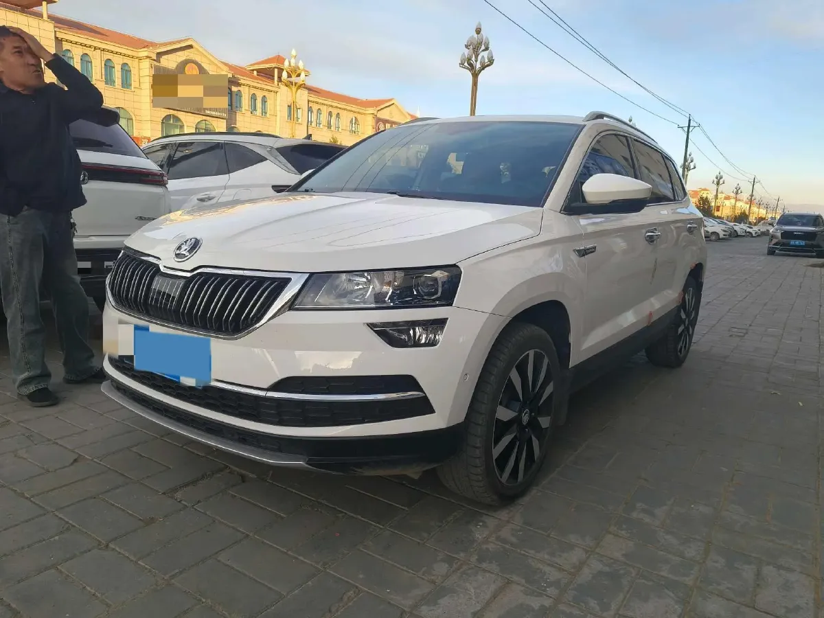 2021 Skoda Karoq 1.4T 150HP L4 7DCT,autocango,china used car exporter,china ev exporter,chinese used car exporter,chinese used ev exporter