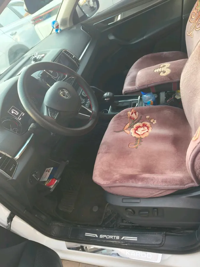 2021 Skoda Karoq 1.4T 150HP L4 7DCT,autocango,china used car exporter,china ev exporter,chinese used car exporter,chinese used ev exporter