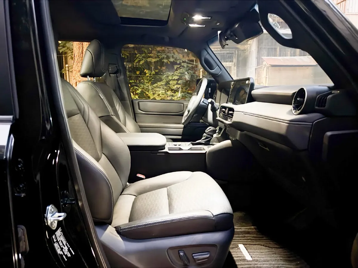 2024 Toyota Land Cruiser Prado 2.4T 282HP L4 8AT Hybrid,autocango,china used car exporter,china ev exporter,chinese used car exporter,chinese used ev exporter