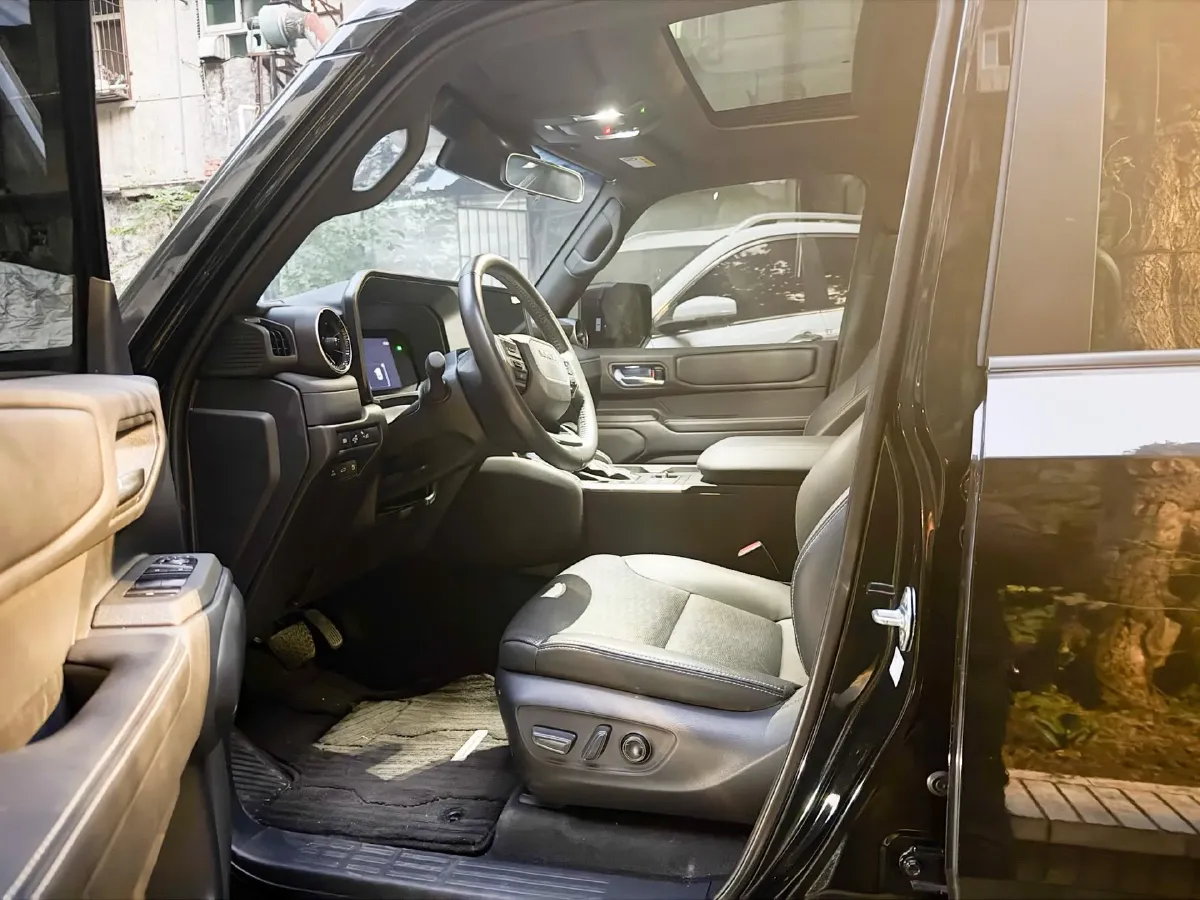 2024 Toyota Land Cruiser Prado 2.4T 282HP L4 8AT Hybrid,autocango,china used car exporter,china ev exporter,chinese used car exporter,chinese used ev exporter