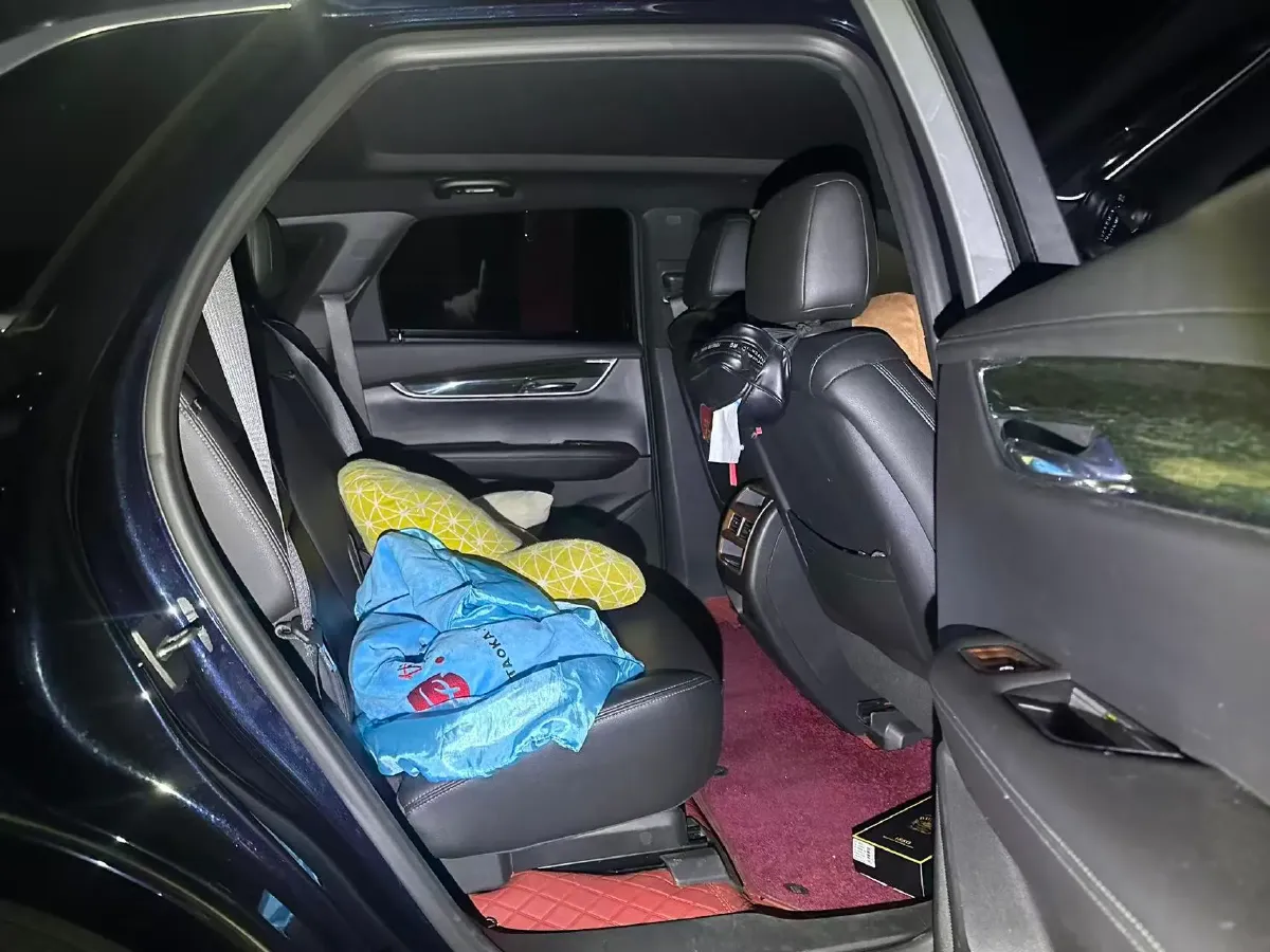 2021 Cadillac XT5 2.0T 237HP L4 9AT,autocango,china used car exporter,china ev exporter,chinese used car exporter,chinese used ev exporter