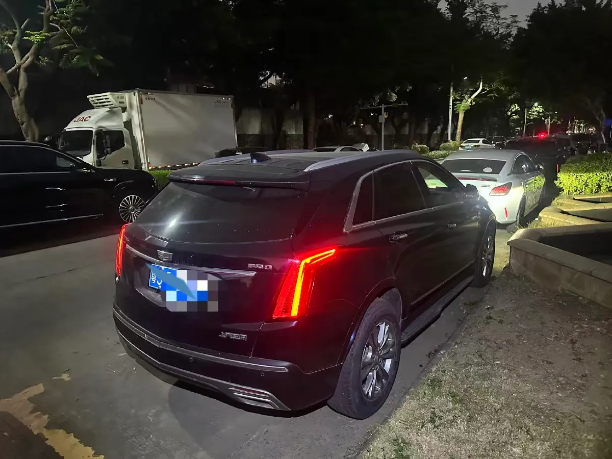 2021 Cadillac XT5 2.0T 237HP L4 9AT,autocango,china used car exporter,china ev exporter,chinese used car exporter,chinese used ev exporter