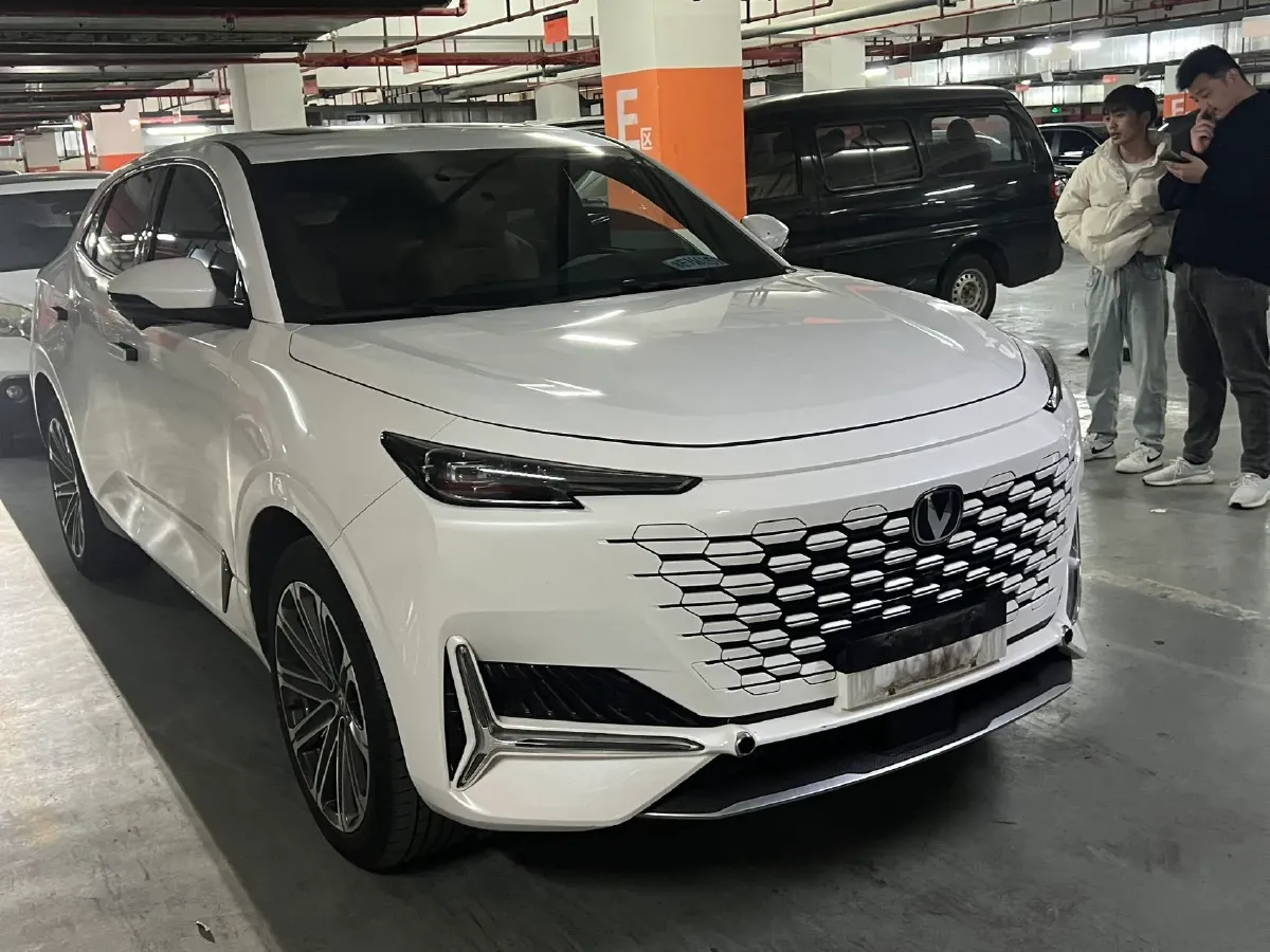 2023 ChangAn UNI-K 2.0T 233HP L4 8AT,autocango,china used car exporter,china ev exporter,chinese used car exporter,chinese used ev exporter