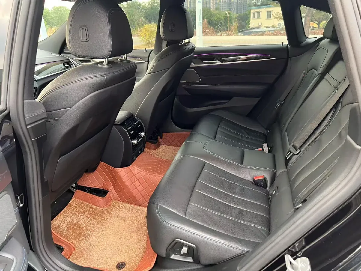 2022 BMW 6 Series GT 2.0T 245HP L4 8AT,autocango,china used car exporter,china ev exporter,chinese used car exporter,chinese used ev exporter