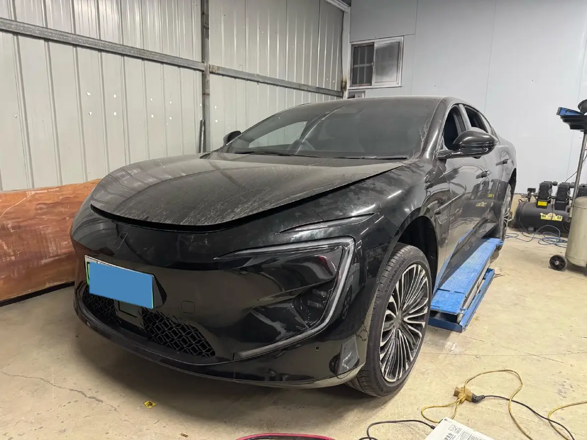 2025 Avatr 12 1.5T 156HP L4 REEV 39.05KWH