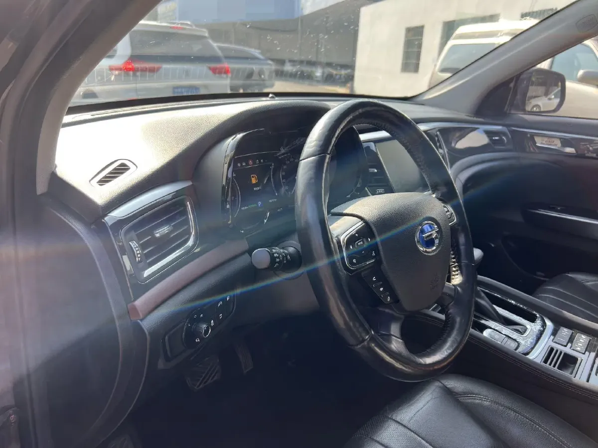 2017 GAC Trumpchi GS8 2.0T 201HP L4 6AT,autocango,china used car exporter,china ev exporter,chinese used car exporter,chinese used ev exporter