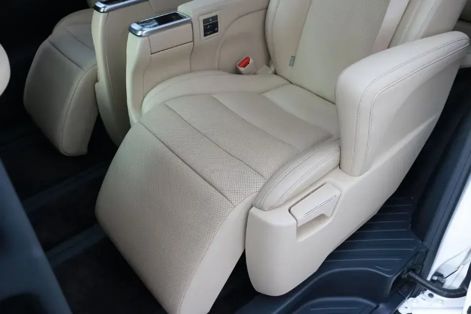 2019 Toyota Alphard 2.5L 117HP L4 E-CVT Hybrid,autocango,china used car exporter,china ev exporter,chinese used car exporter,chinese used ev exporter