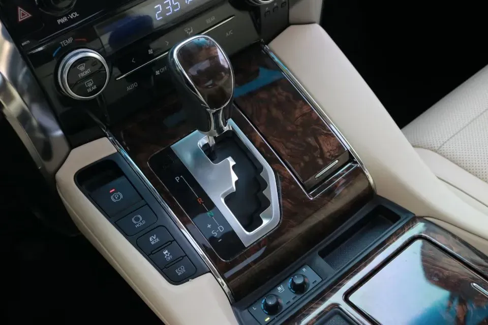 2019 Toyota Alphard 2.5L 117HP L4 E-CVT Hybrid,autocango,china used car exporter,china ev exporter,chinese used car exporter,chinese used ev exporter